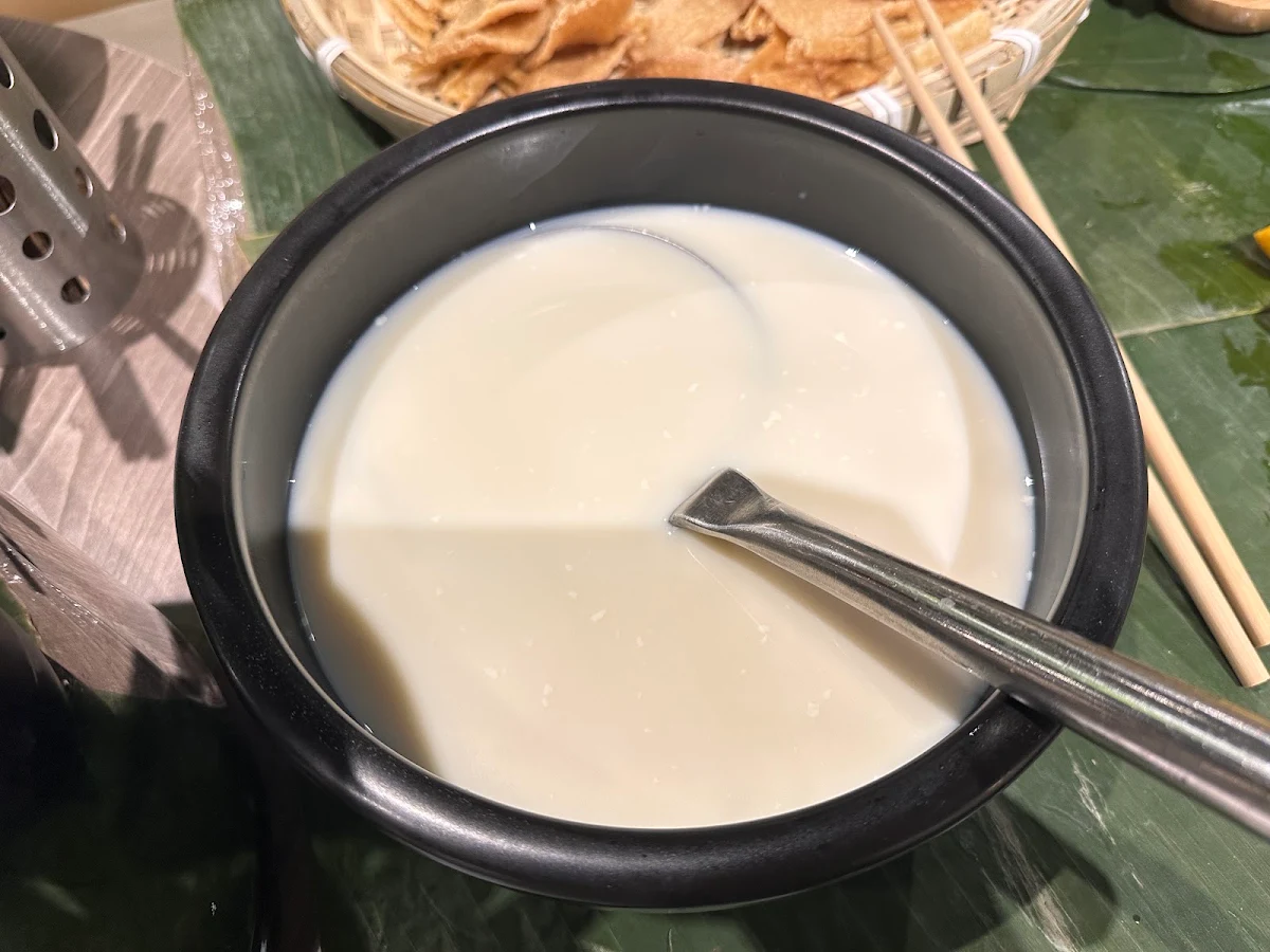 zhuangstyle peanut soybean milk pot 壮族花生浆豆乳锅